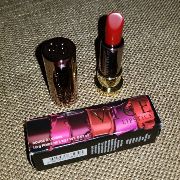 Urban Decay Other - 5/$25 Mini Urban Decay lipstick Bad Blood Urban Decay Other - 5/$25 Mini Urban Decay lipstick Bad Blood